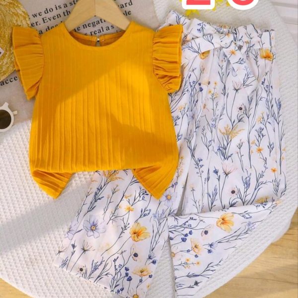 Ensemble fluide jaune